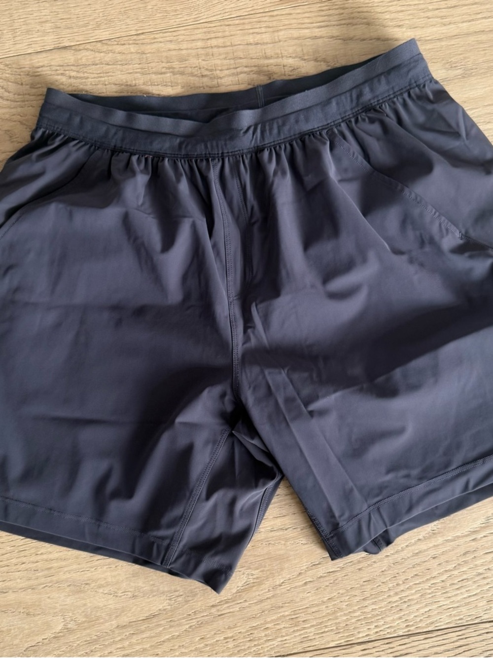 Men's Gymshark Shorts Elastic-Waist Dark Gray Size Medium
